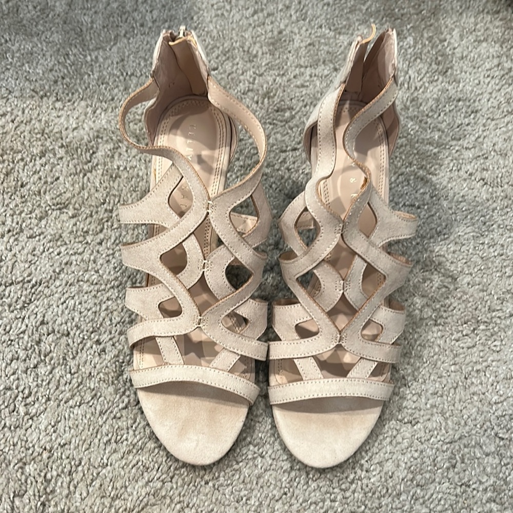 Nude heels